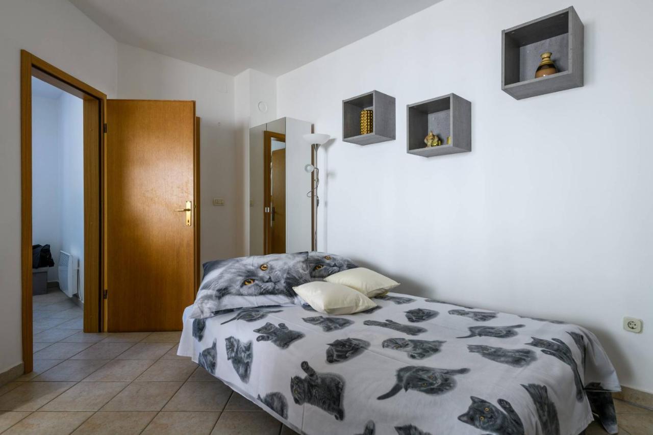 Apartment Sea Premantura Esterno foto