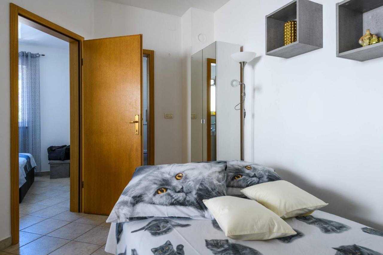 Apartment Sea Premantura Esterno foto