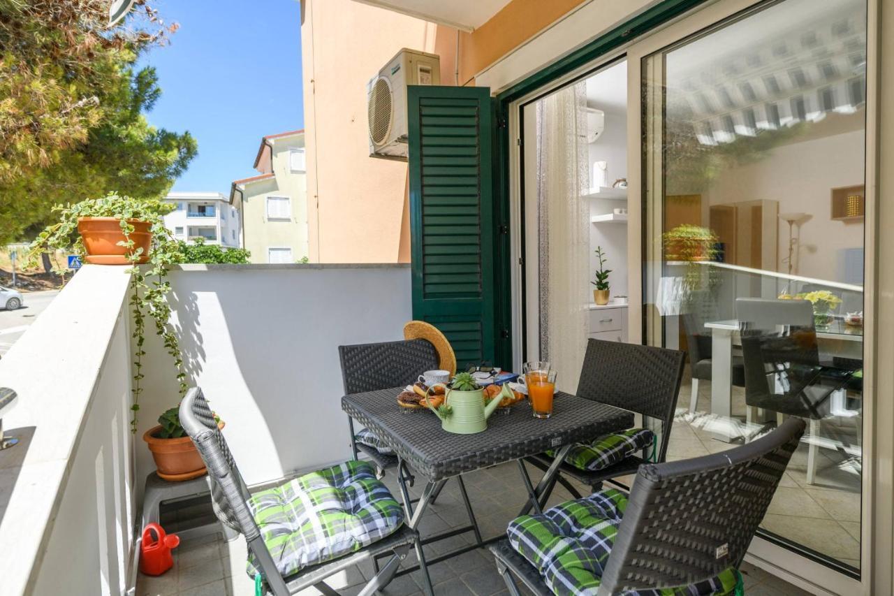 Apartment Sea Premantura Esterno foto
